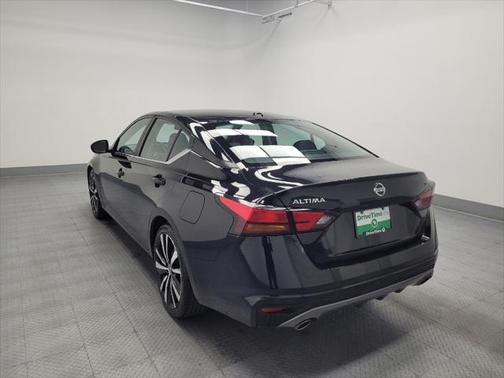 2022 Nissan Altima SR FWD