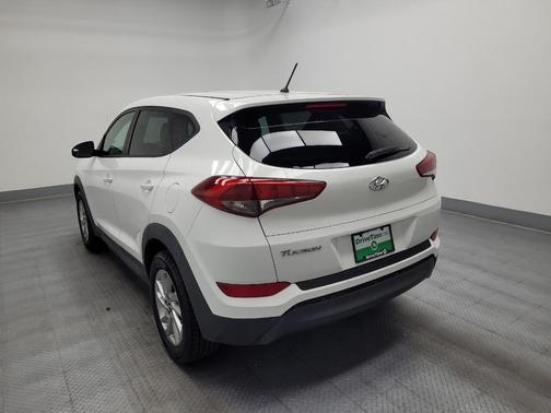2018 Hyundai TUCSON SE