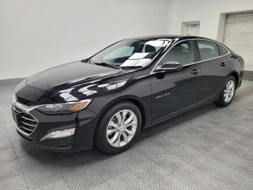 Mosaic Black Metallic 2023 Chevrolet Malibu FWD 1LT