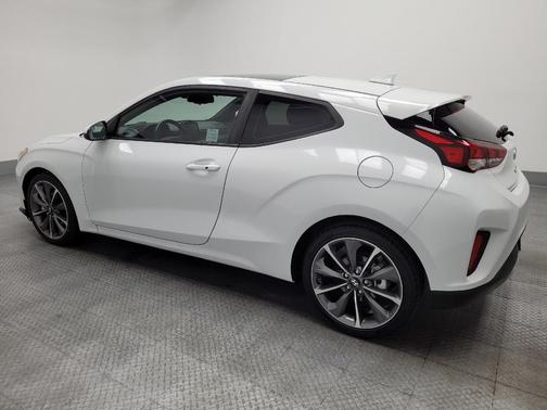 2020 Hyundai Veloster 2