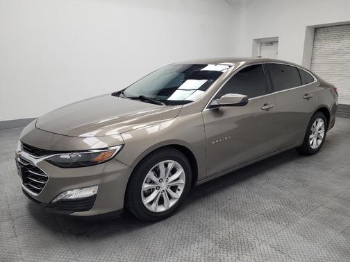 Gold 2020 Chevrolet Malibu FWD LT