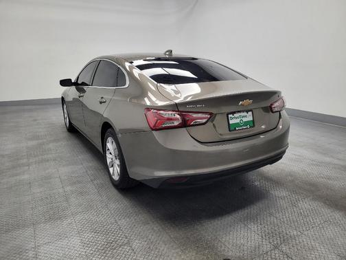 Gold 2020 Chevrolet Malibu FWD LT