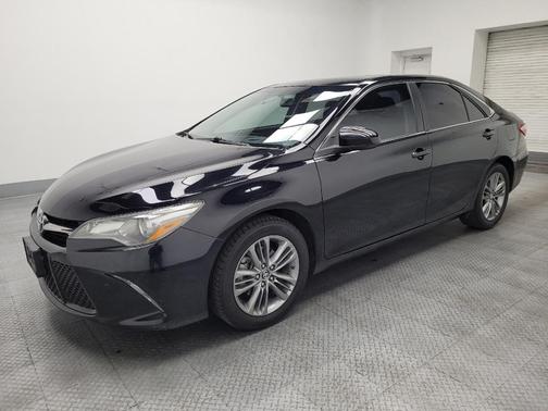Midnight Black Metallic 2017 Toyota Camry SE