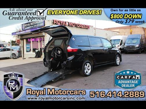 2020 Toyota Sienna LE