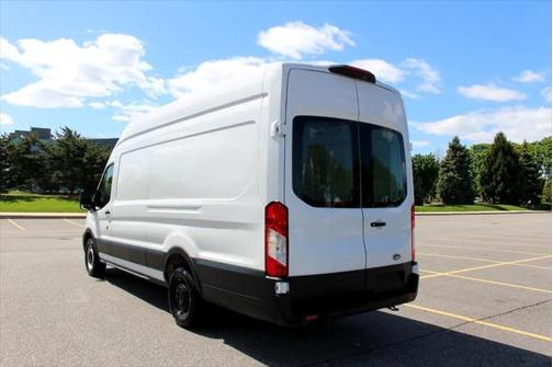 2022 Ford Transit-250 Base