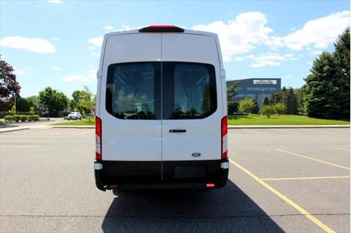 2022 Ford Transit-250 Base