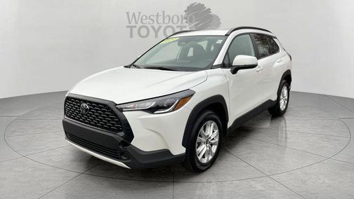 Pearl 2024 Toyota Corolla Cross LE