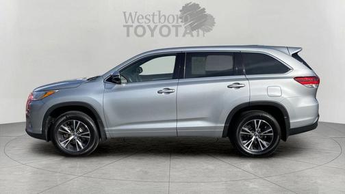 Celestial Silver Metallic 2017 Toyota Highlander LE