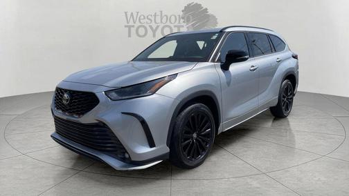 Celestial Silver Metallic 2025 Toyota Highlander XSE