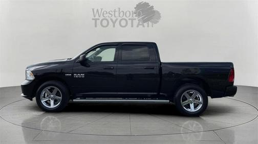 Brilliant Black Crystal Pearlcoat 2016 RAM 1500 Tradesman/Express