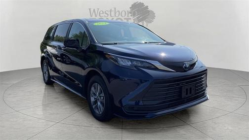 2024 Toyota Sienna LE