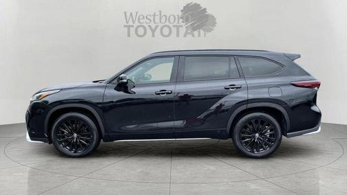Midnight Black Metallic 2025 Toyota Highlander XSE