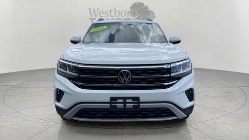 Pure White 2022 Volkswagen Atlas 2.0T SE w/Technology 4MOTION