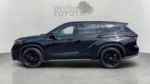 Midnight Black Metallic 2025 Toyota Highlander XSE