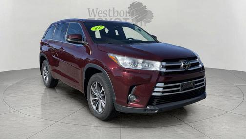 Ooh La La Rouge Mica 2018 Toyota Highlander XLE