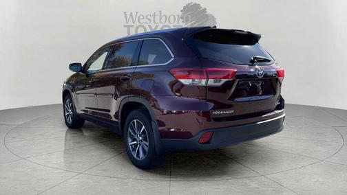 Ooh La La Rouge Mica 2018 Toyota Highlander XLE