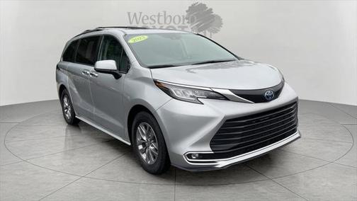 2023 Toyota Sienna XLE 7 Passenger
