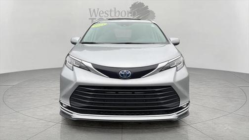 2023 Toyota Sienna XLE 7 Passenger