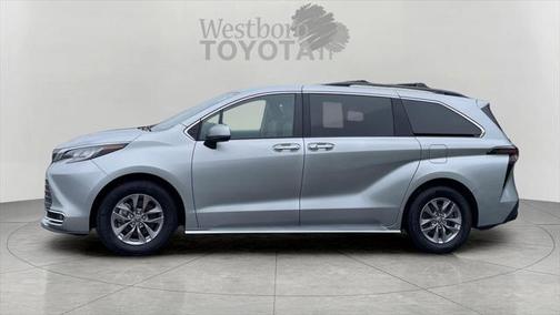 2023 Toyota Sienna XLE 7 Passenger