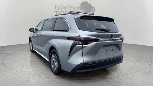 2023 Toyota Sienna XLE 7 Passenger