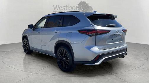 Celestial Silver Metallic 2025 Toyota Highlander XSE