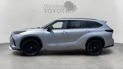 Celestial Silver Metallic 2025 Toyota Highlander XSE