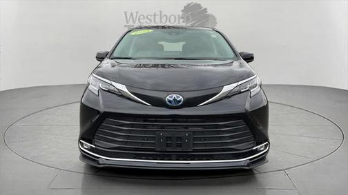 Midnight Black Metallic 2023 Toyota Sienna XLE