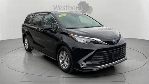 Midnight Black Metallic 2023 Toyota Sienna XLE