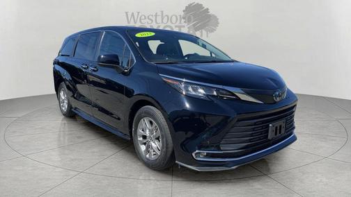 Midnight Black Metallic 2023 Toyota Sienna XLE