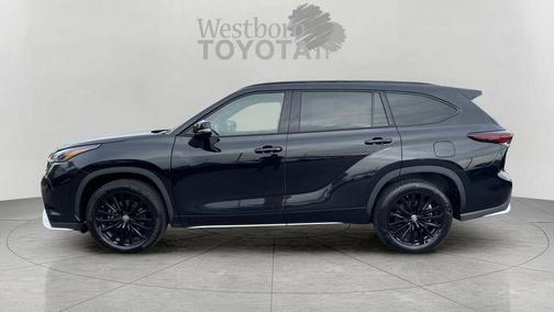 Midnight Black Metallic 2025 Toyota Highlander XSE