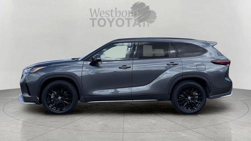 Magnetic Gray Metallic 2025 Toyota Highlander XSE