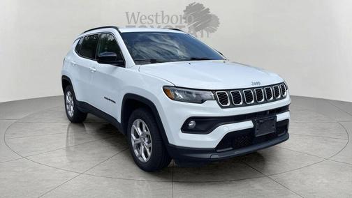 Bright White Clearcoat 2024 Jeep Compass Latitude