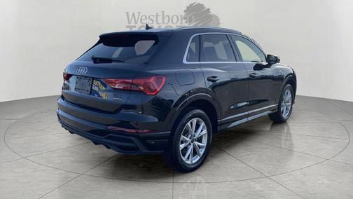 2024 Audi Q3 Premium 45 TFSI S line quattro Tiptronic