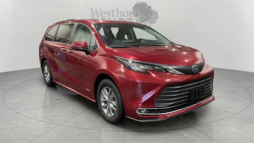 2021 Toyota Sienna XLE 7 Passenger