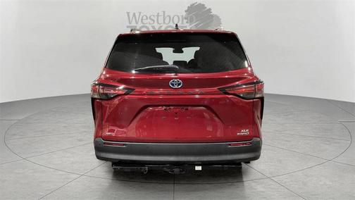 2021 Toyota Sienna XLE 7 Passenger