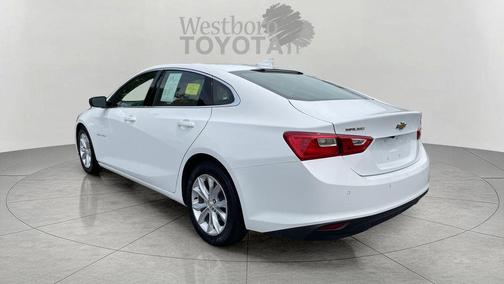 Summit White 2024 Chevrolet Malibu FWD 1LT
