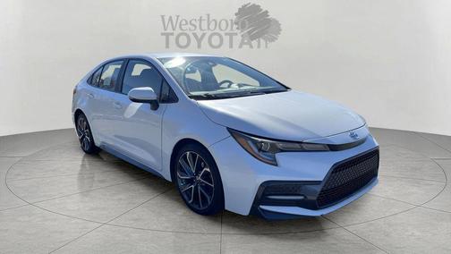 Blizzard Pearl 2020 Toyota Corolla SE