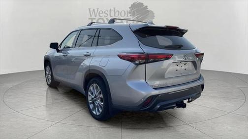 2022 Toyota Highlander Limited