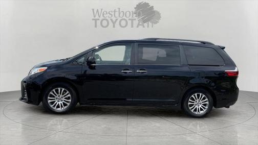 2020 Toyota Sienna XLE