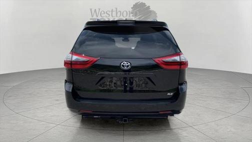 2020 Toyota Sienna XLE