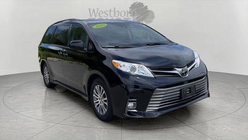 2020 Toyota Sienna XLE