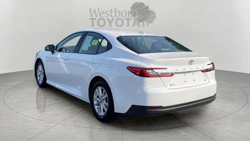 Ice 2025 Toyota Camry LE