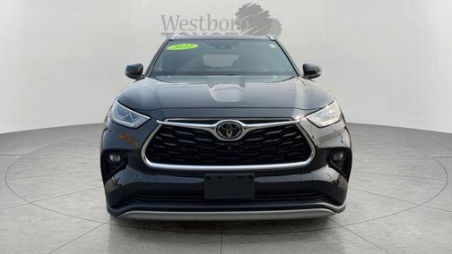 Midnight Black Metallic 2022 Toyota Highlander Platinum