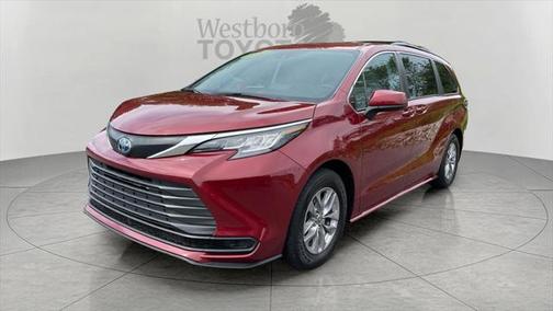 2022 Toyota Sienna LE