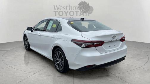 Pearl 2023 Toyota Camry XLE