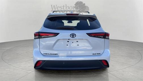 2025 Toyota Highlander XLE