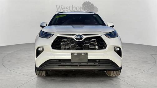 2025 Toyota Highlander XLE