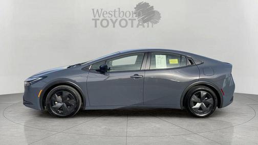 2025 Toyota Prius LE