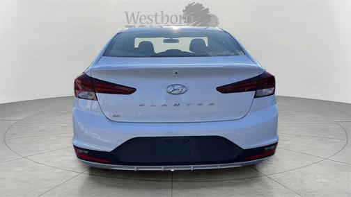 2019 Hyundai ELANTRA SE