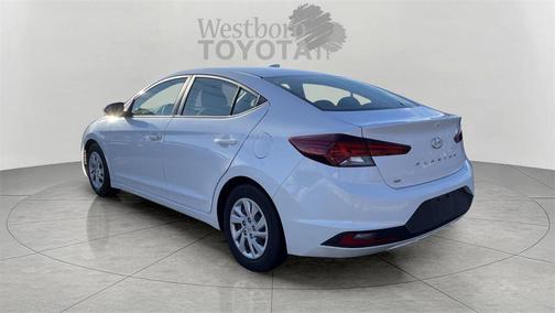2019 Hyundai ELANTRA SE